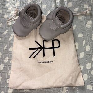 Freshly Picked Light Gray Moccasins‎
